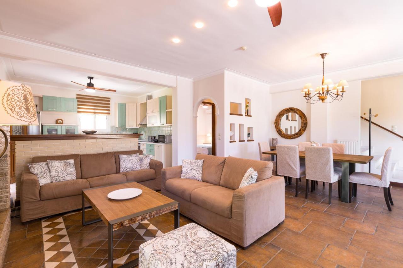 Villa St Nicholas House With Private Heated Pool Дассия Экстерьер фото