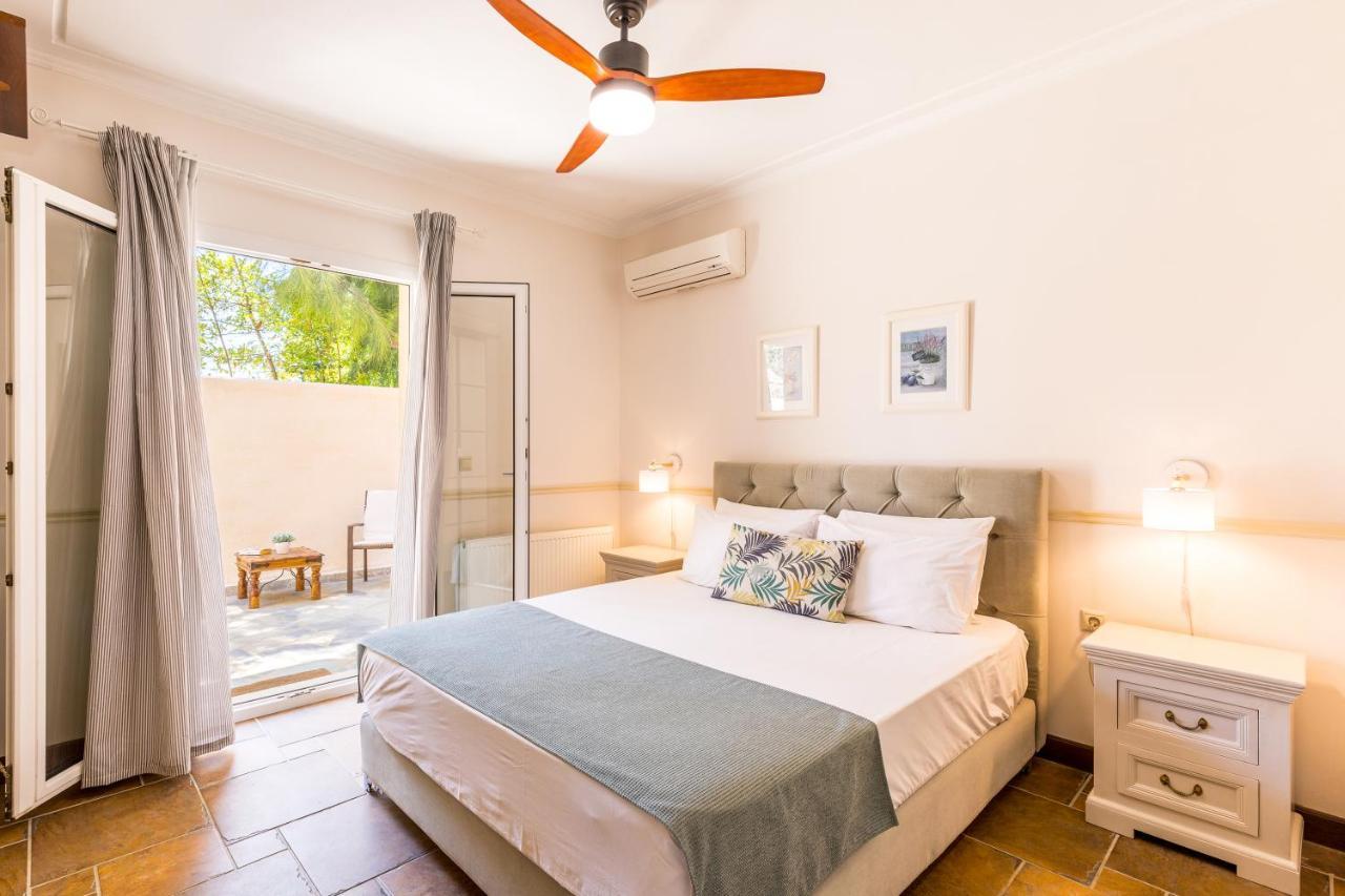 Villa St Nicholas House With Private Heated Pool Дассия Экстерьер фото